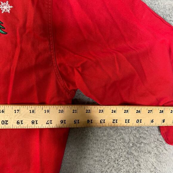 Vintage Disney store winnie the pooh embroidered button up winter sledding M - Picture 4 of 7